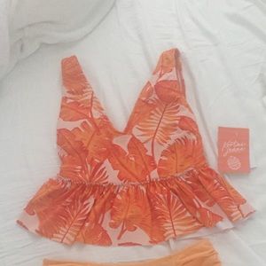 Kortni Jeane Palm Palm V-Neck Top